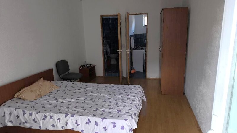 Giurgiului, CFR Progresul, 30 min. de Piata Unirii cu STB, modesta, in vila